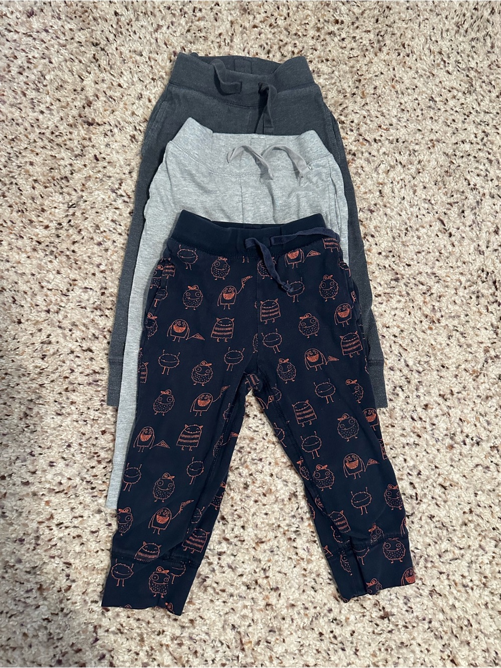 Gap Kids Jogger Pants - Navy Monster Print, Gray & Charcoal Set in Size 2